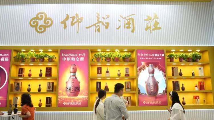 90c01e42aefb4f53a3ebf05664421941