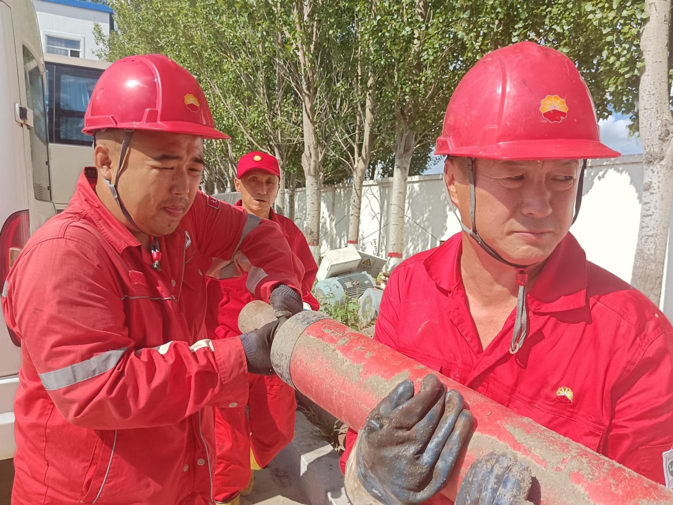 7bb9b02fb21349f1e14ebff22bb3765e_compress