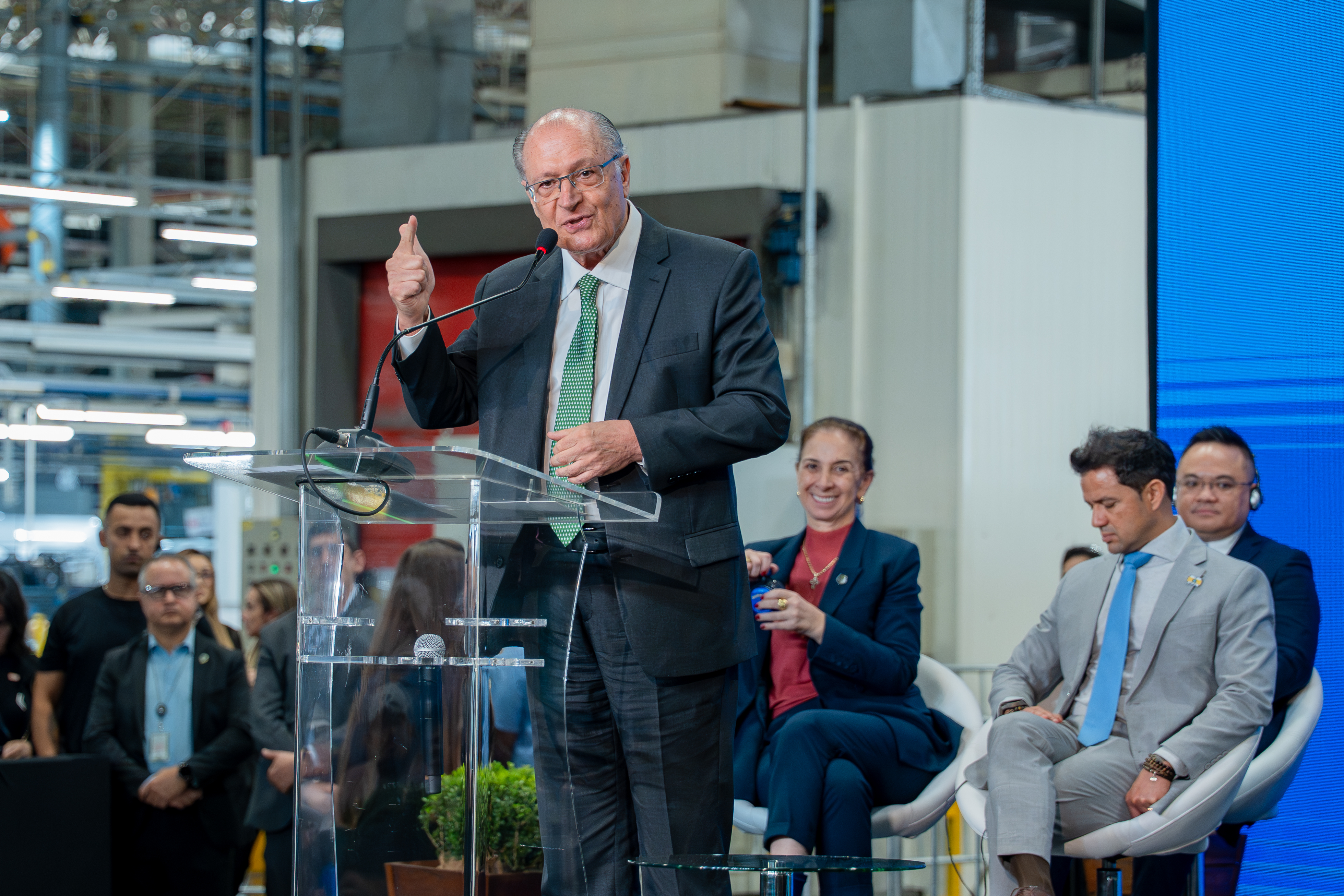 巴西副总统杰拉尔多·阿尔克明致辞