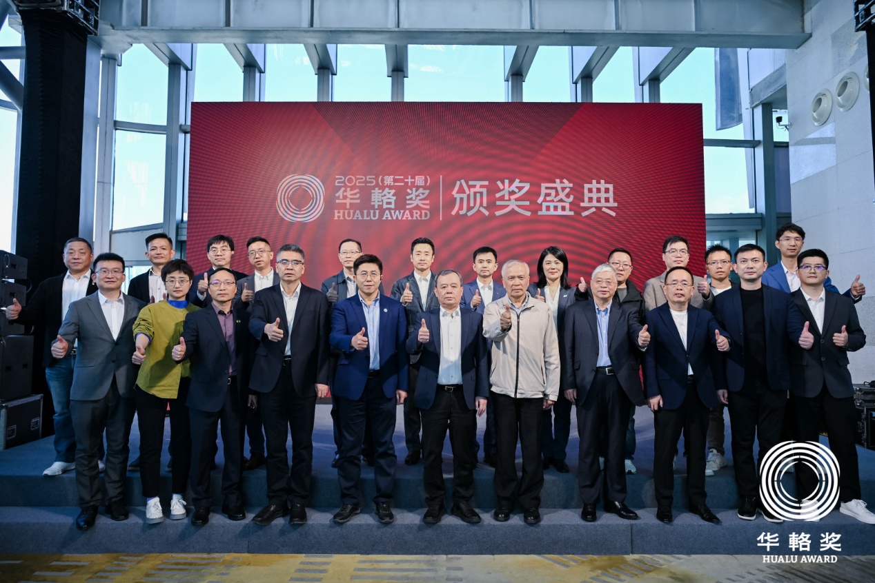 XU9_6639-opq4139634022