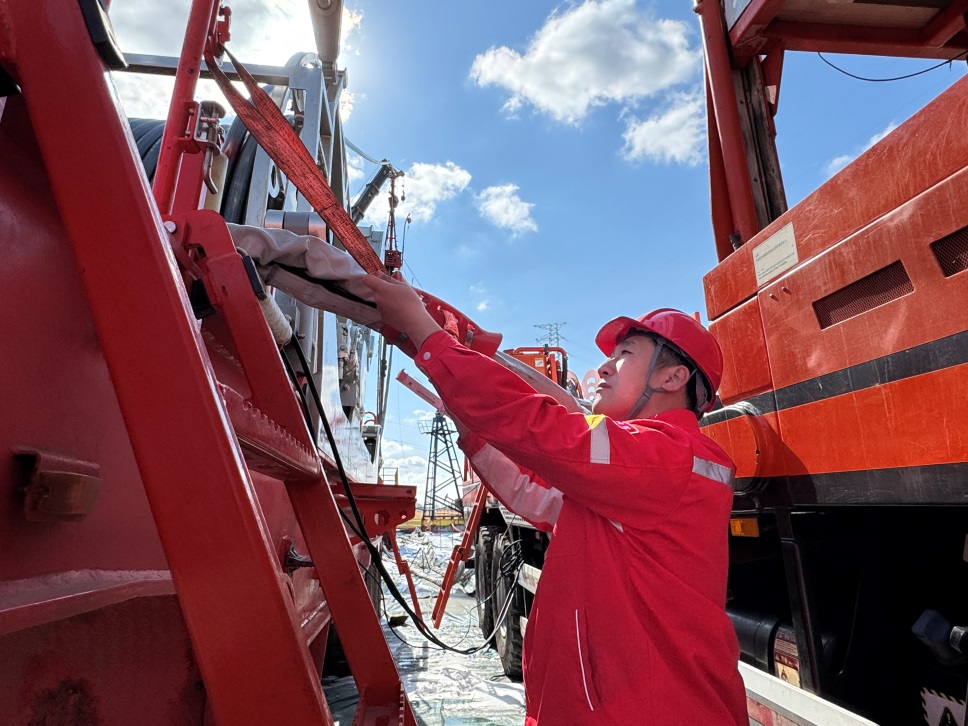 D:\即时通緩存\WXWork Files\Image\2025-12\15737441762325455321.jpg