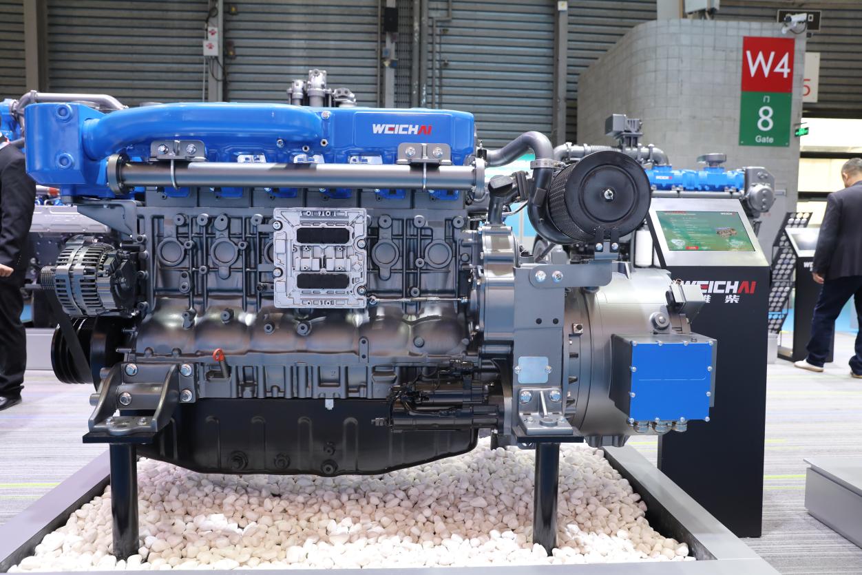 配图3-2：潍柴WP13甲醇增程器