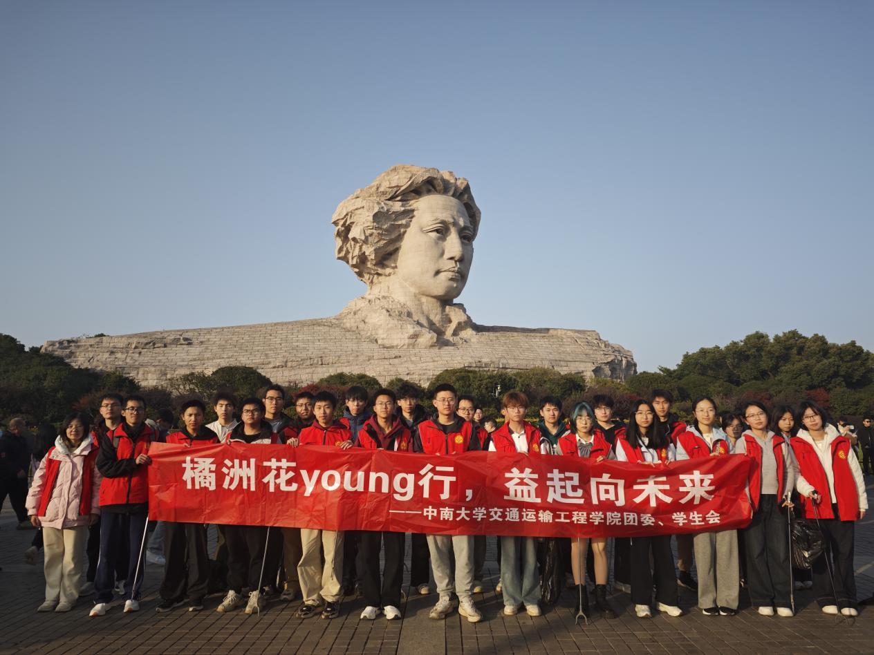 8908380af93ac541f76587cb751d916c