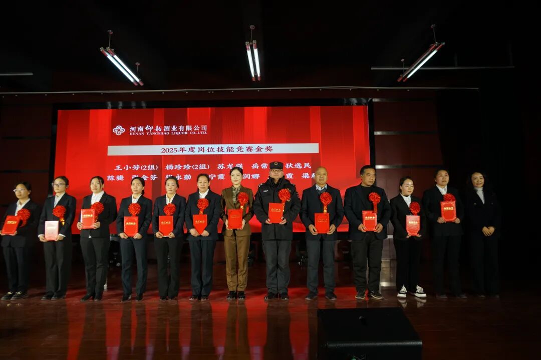 4ebc1520728eb560751fefc6d061159e