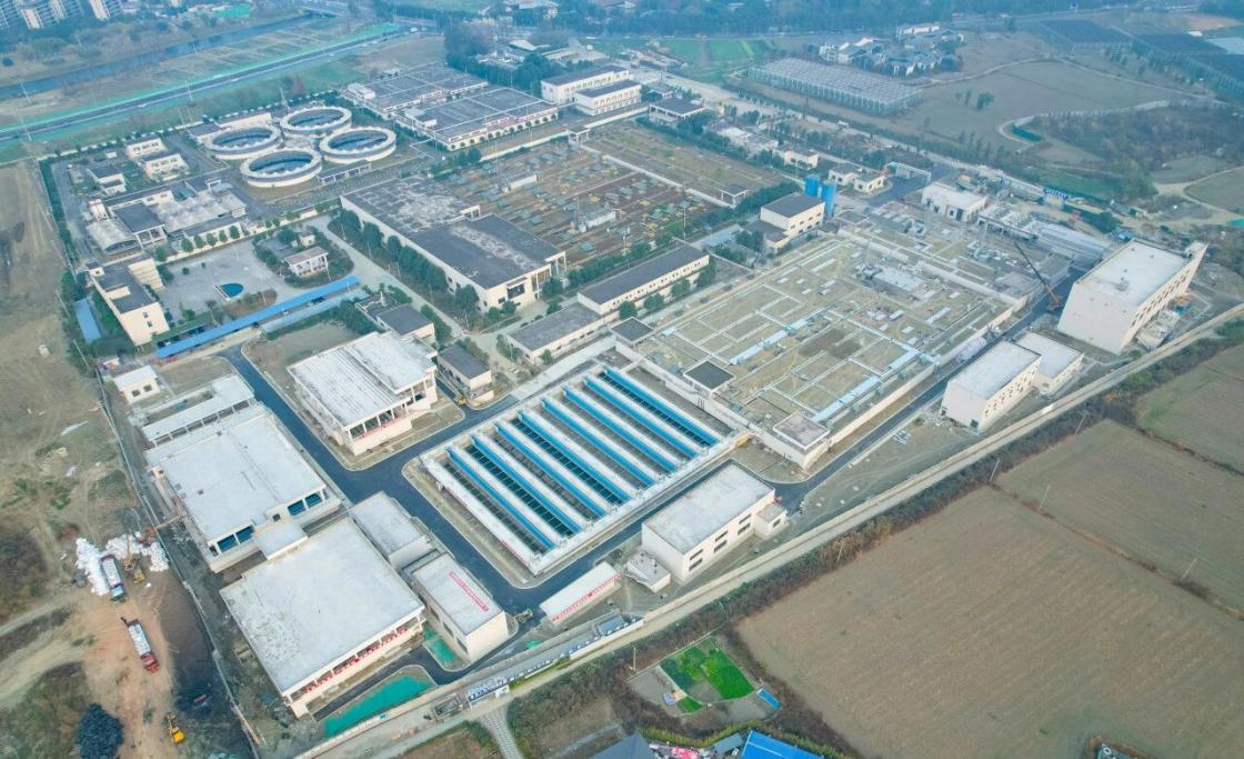 fb6a533e93f224f405cf5f93d25bc28a