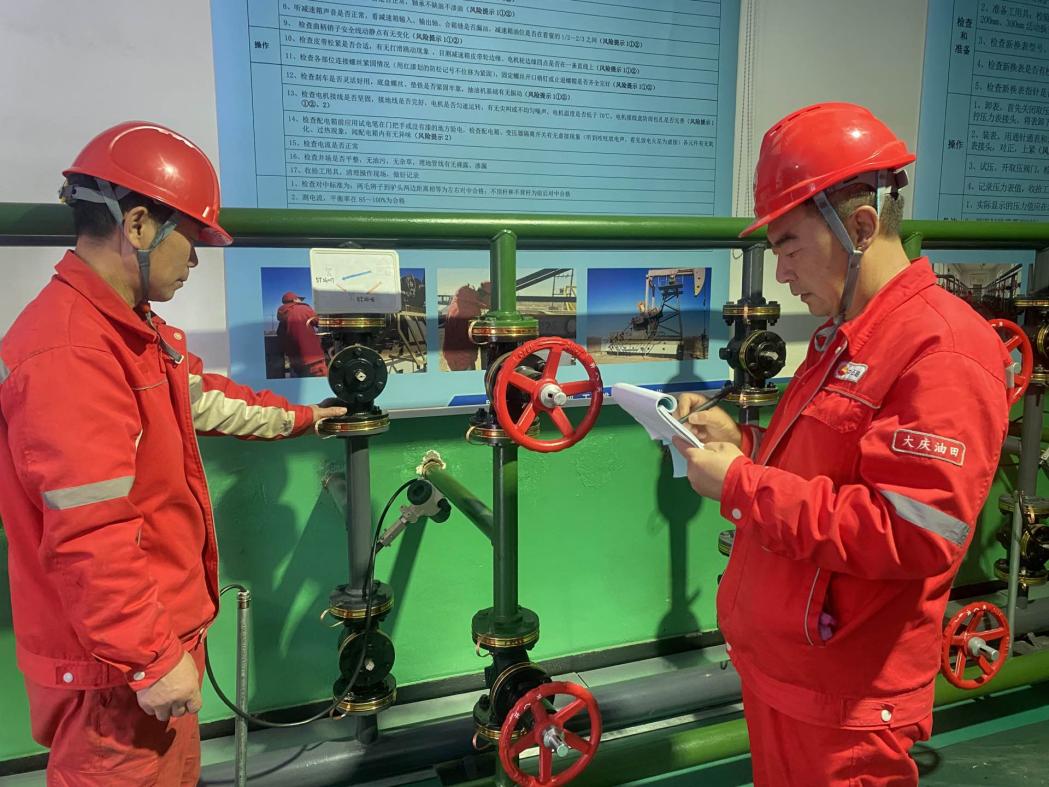 14686580124690264127