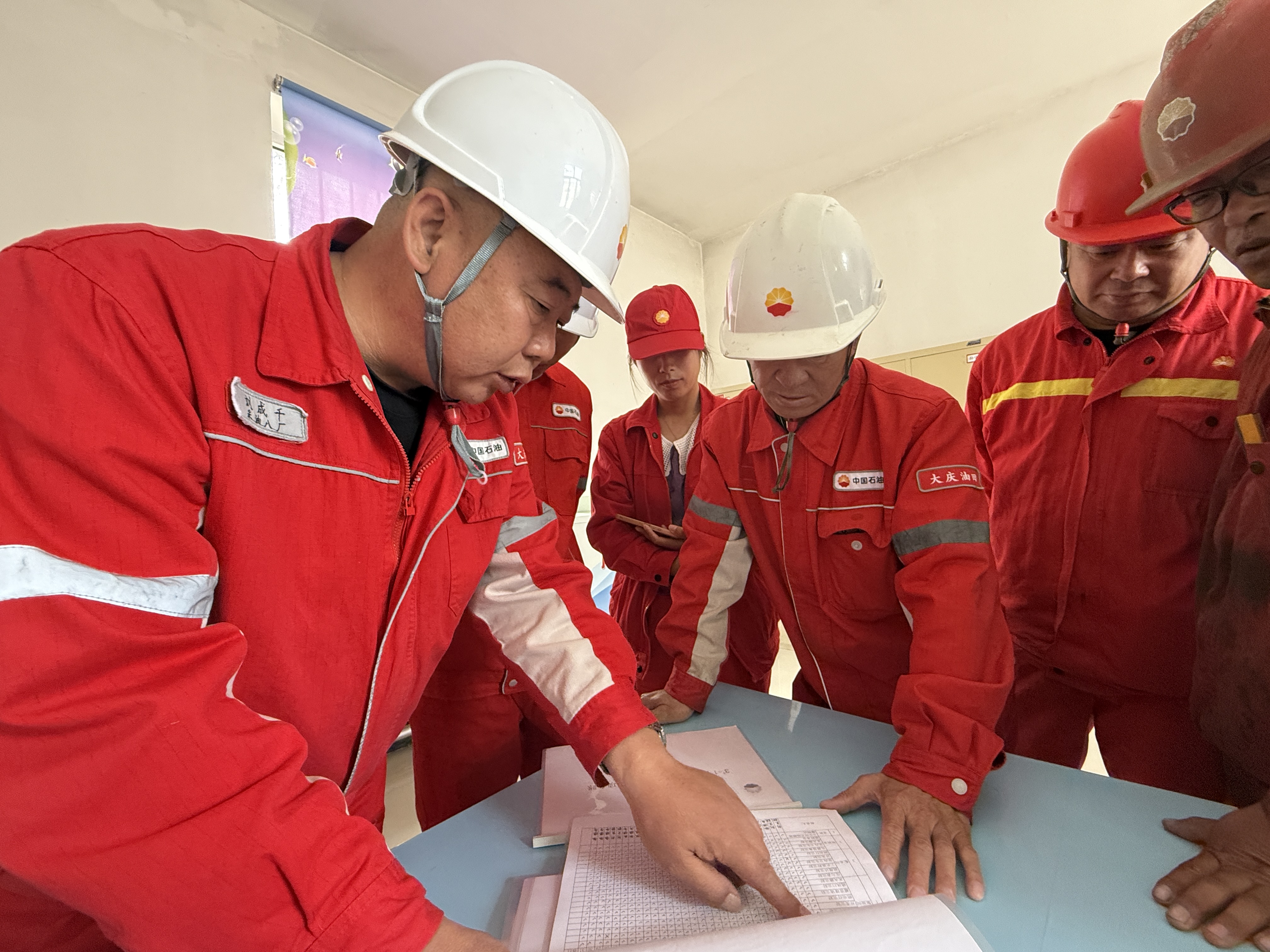 思想引领到现场，拧紧全员“安全阀” (1)