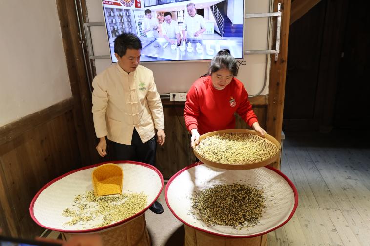 /Users/joyzheng/Desktop/2026.01.19社会实践照片/5N1A8886.JPG5N1A8886