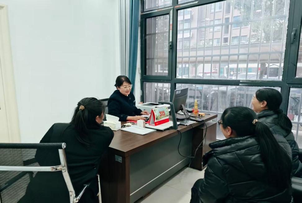 370afa8c8518c459d86fcd7b4a9c556