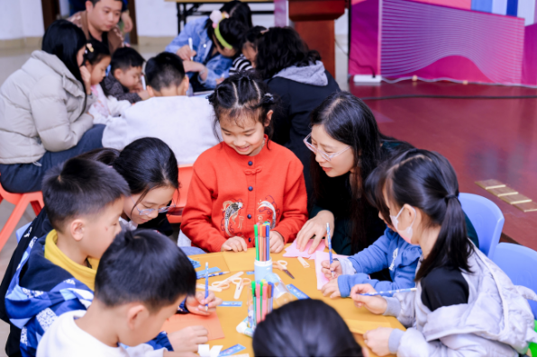 （总结通稿）携手向未来：2025年“圳兴乡村·同心共读”系列活动温暖收官！1039