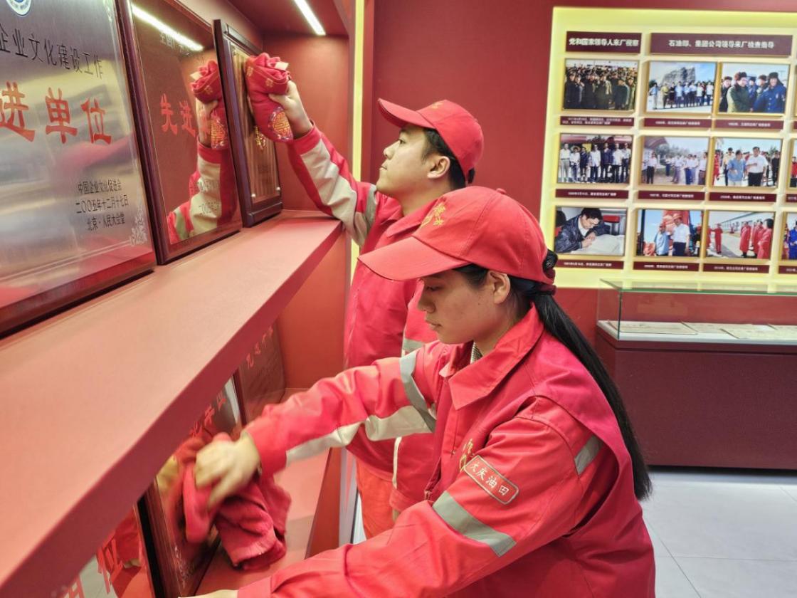 6155d00c4c558a77de30aa1bc4877e25_origin(1)