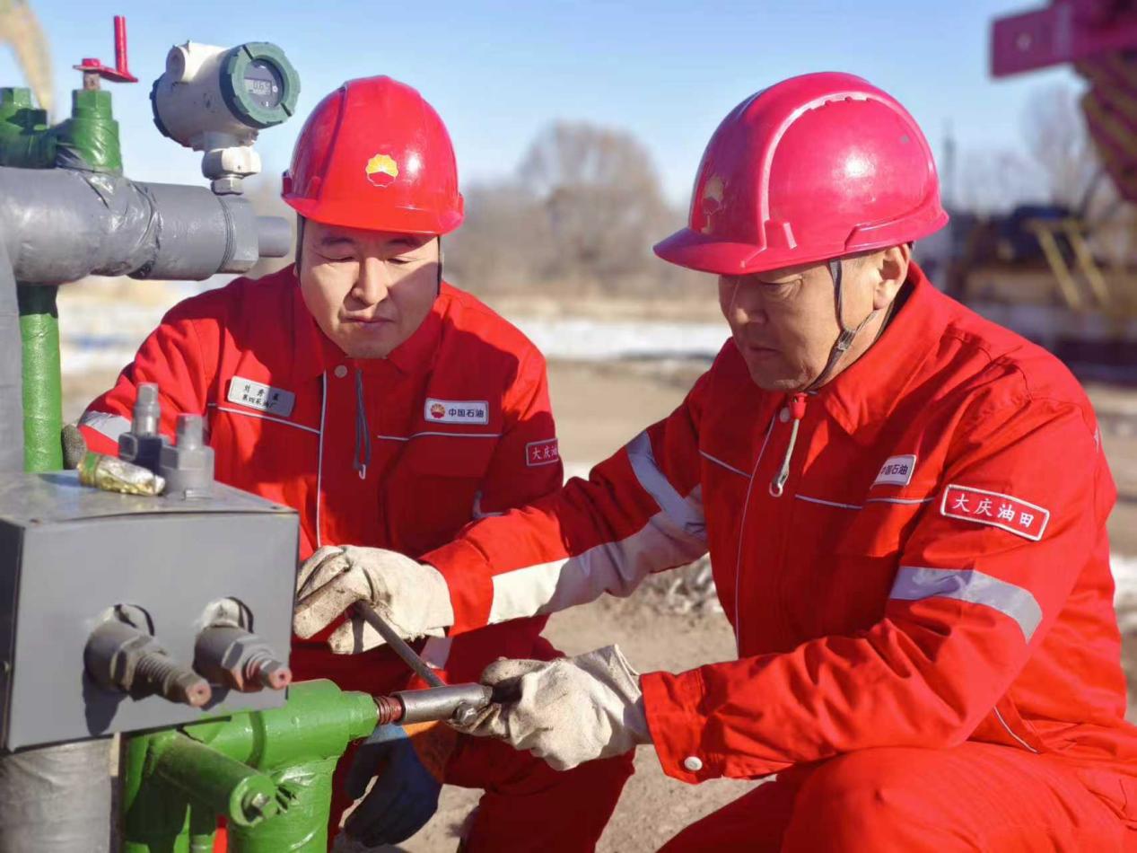 11ddc02795df3e0b4e116d016841447c