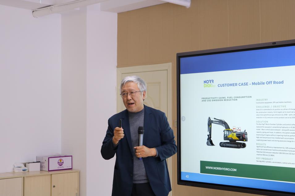 吉工工研院 刘院长