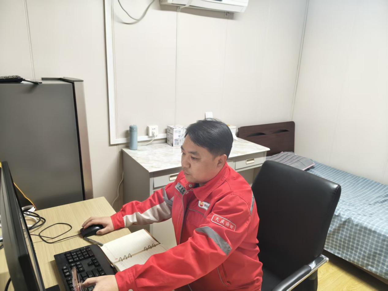 2443e62bede21b1532fcaa55021b13d1