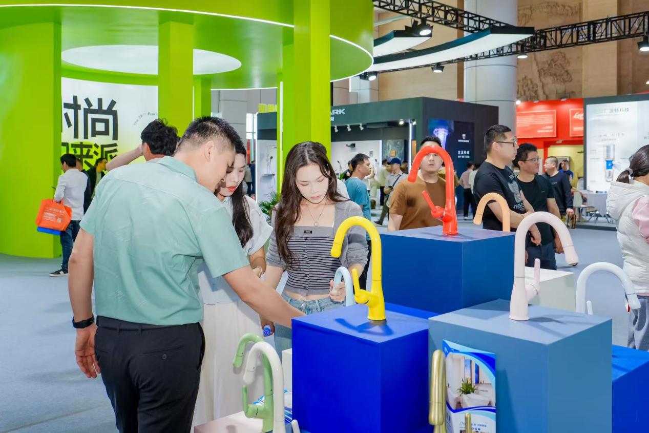 a2446c6eed0b46f1c8abf891760ff853