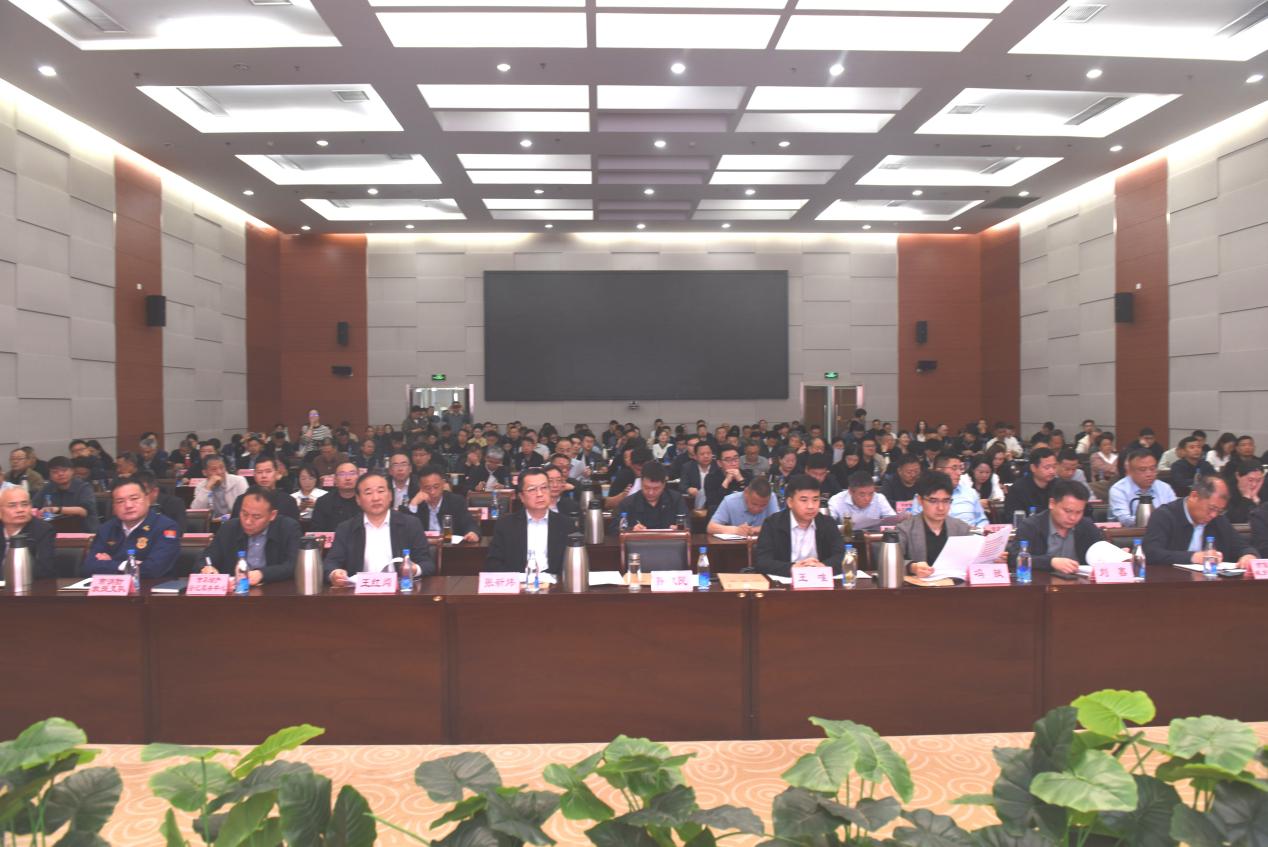 38a5b44d561030ccf8aa3a6b8ff179d4