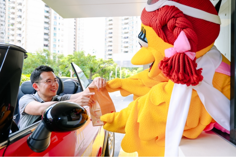 【新闻稿】提速又暖心！东莞麦当劳得来速数智焕新，同步送出6 万份爱心早餐0422771