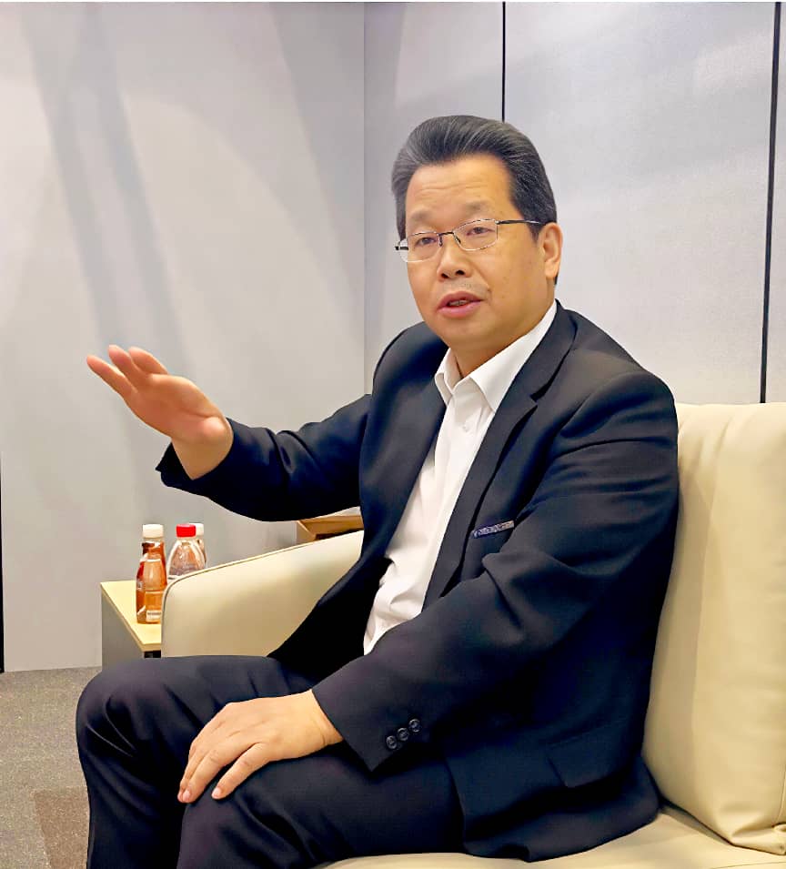 航盛 杨洪