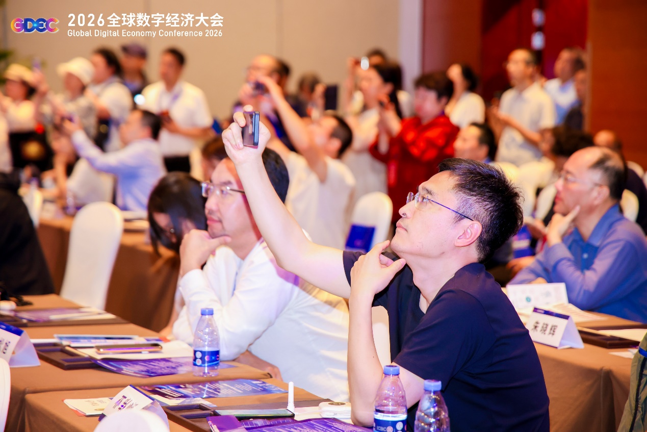 C:\Users\wangchunhui\Desktop\论坛火爆.jpg