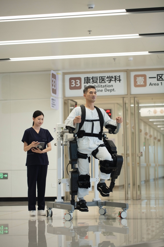 迈步机器人完成近亿元战略融资 领跑康复机器人商业化落地