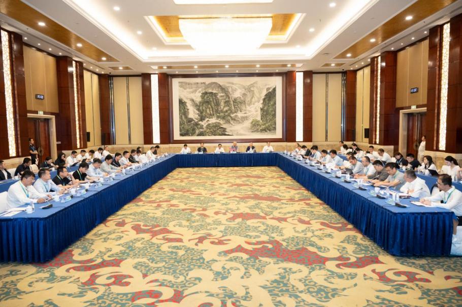 闭门会