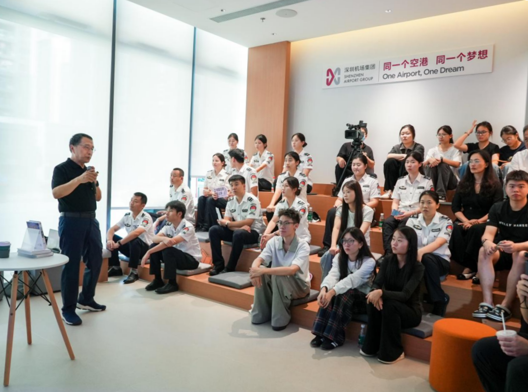 空港书坊启用活动暨名家分享会回顾新闻素材534